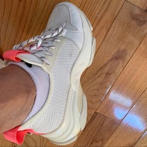 Steve Madden Gauri Dad Sneaker